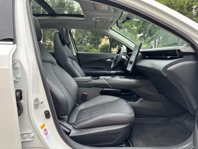 Changan Eado — Фото автомобиля 15