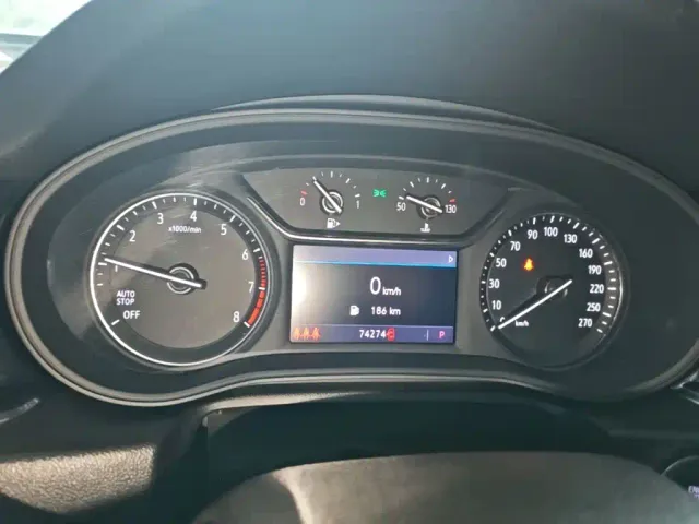 Buick Regal — Фото автомобиля 11