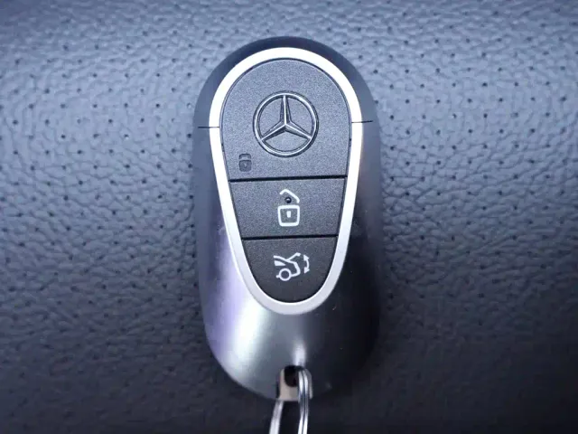 Mercedes-Benz C-Class — Фото автомобиля 25