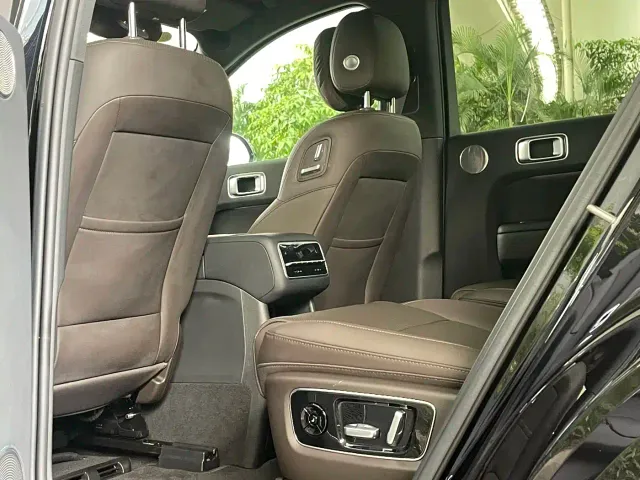Li Auto L8 — Фото автомобиля 16