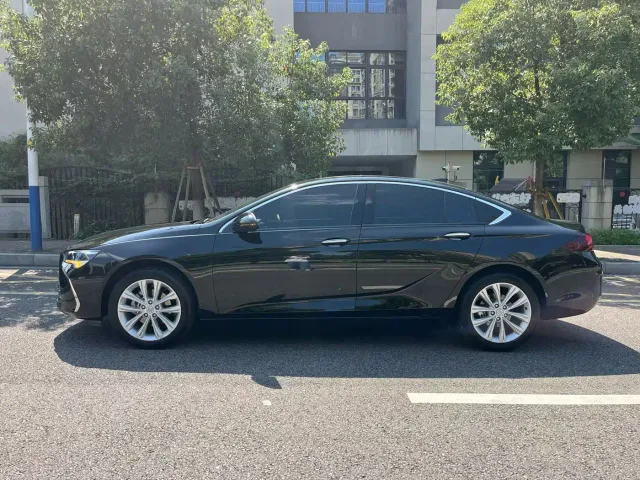 Buick Regal — Фото автомобиля 4