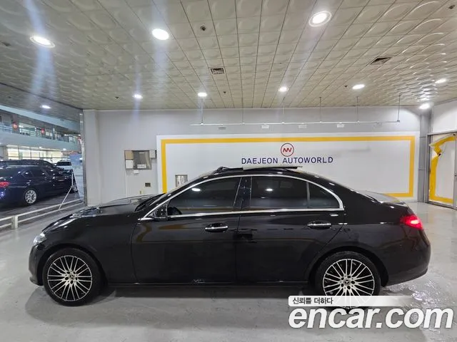 Mercedes-Benz C-Class — Фото автомобиля 4
