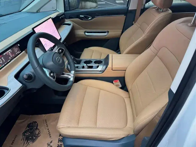 GAC Trumpchi E8 — Фото автомобиля 4