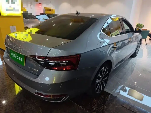 Skoda Superb — Фото автомобиля 6