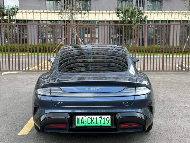 Xiaomi SU7 — Фото автомобиля 17