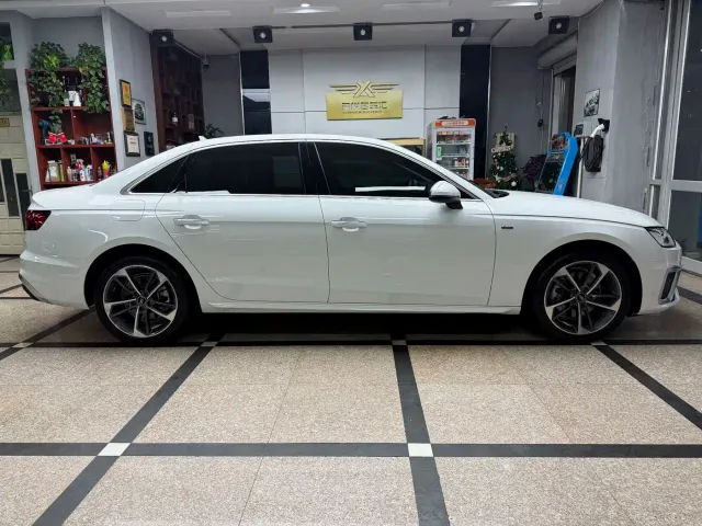 Audi A4L — Фото автомобиля 7
