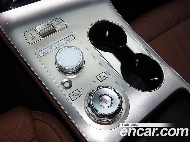 Genesis GV70 2.5T Бензин 2WD — Фото автомобиля 11