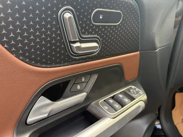 Mercedes-Benz GLB-Class — Фото автомобиля 10
