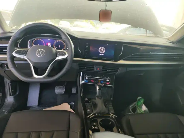 Volkswagen Passat — Фото автомобиля 9