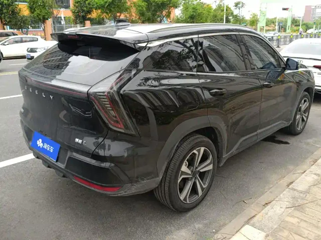 Geely Boyue L — Фото автомобиля 3