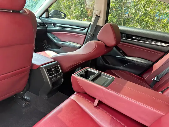 Honda Accord — Фото автомобиля 12