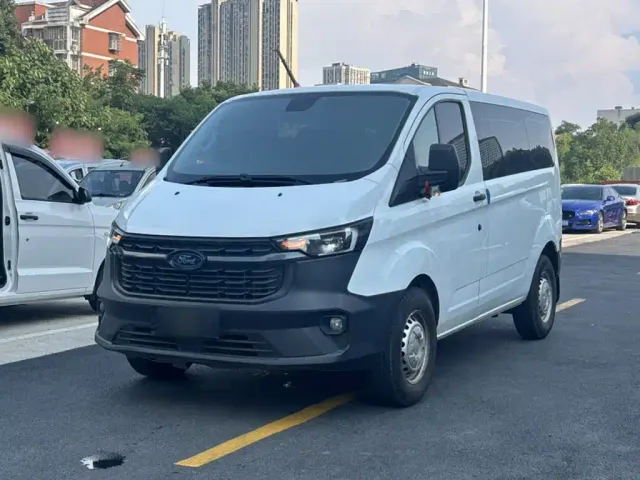 Фотография автомобиля — Ford Transit