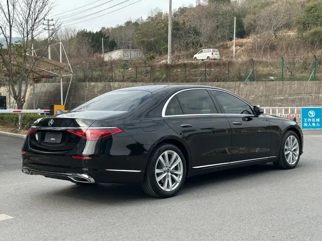 Mercedes-Benz S-Class — Фото автомобиля 17
