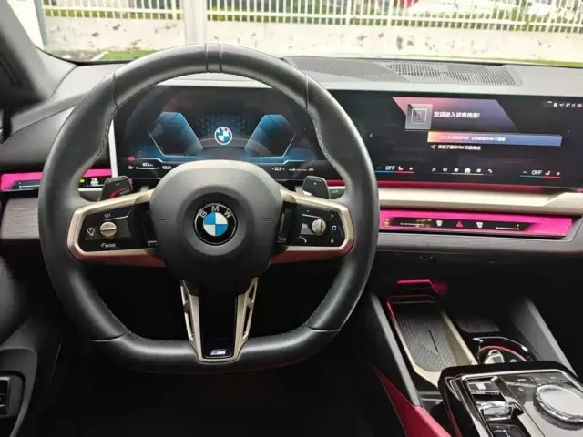 BMW 5 Series — Фото автомобиля 10