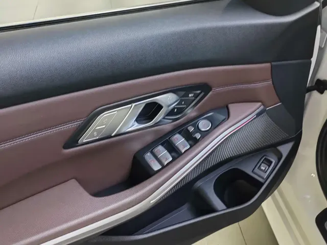 BMW 3 Series — Фото автомобиля 8