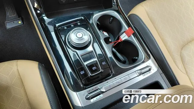 Kia Carnival Generation 4 — Фото автомобиля 12