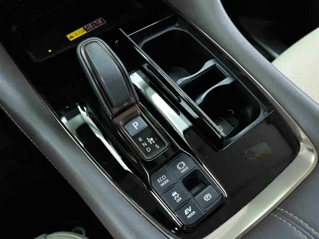 Toyota Vellfire — Фото автомобиля 10