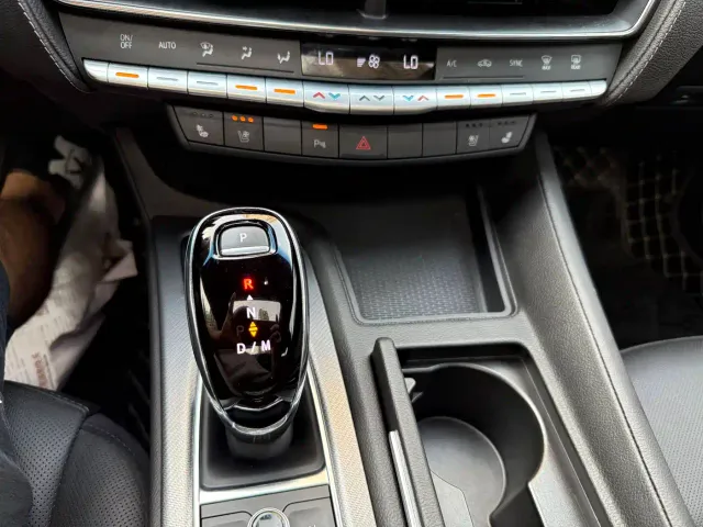 Cadillac CT5 — Фото автомобиля 24