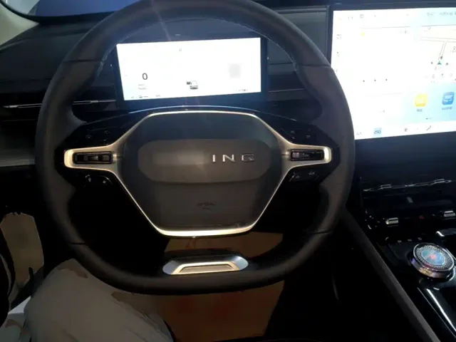 Wuling Starlight — Фото автомобиля 9
