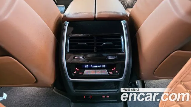 BMW X7 — Фото автомобиля 15