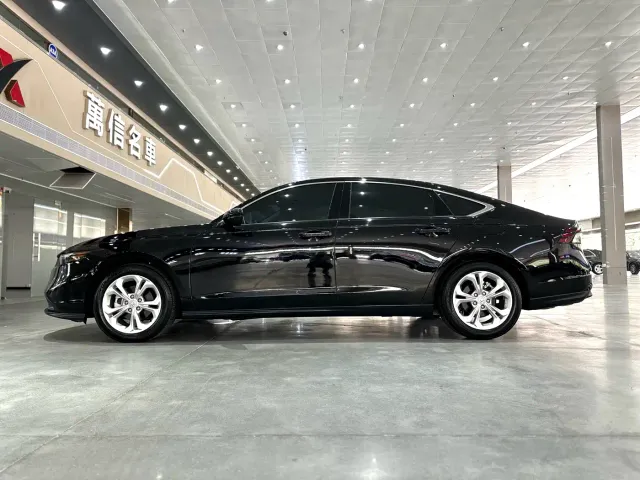 Honda Accord — Фото автомобиля 17