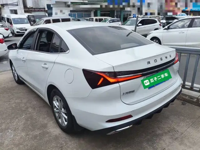Roewe i5 — Фото автомобиля 4