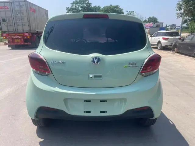 Changan Benben E-Star — Фото автомобиля 8
