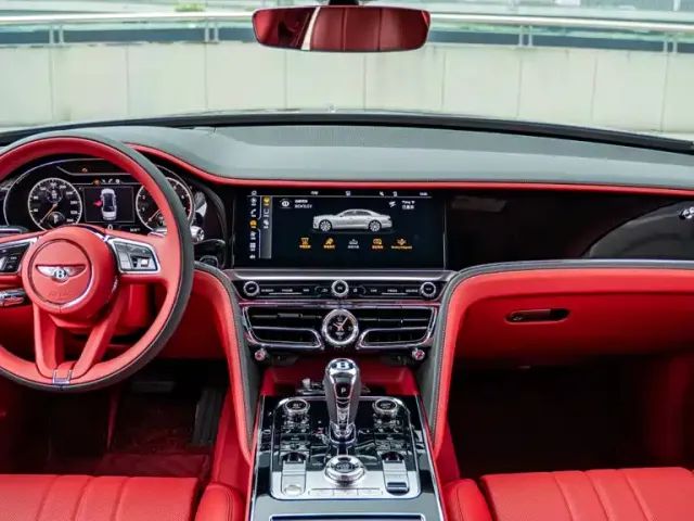 Bentley Flying Spur — Фото автомобиля 9
