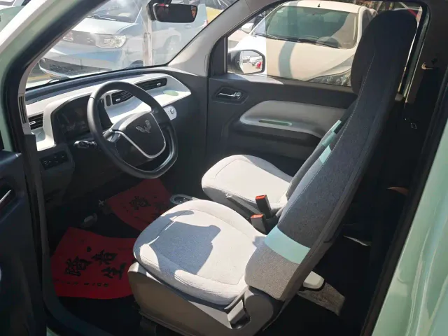 Wuling Hongguang Mini EV — Фото автомобиля 8