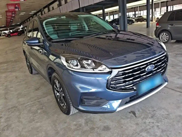 Ford Escape — Фото автомобиля 21