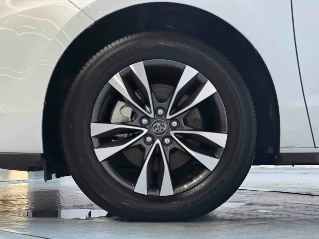 Toyota Granvia — Фото автомобиля 16