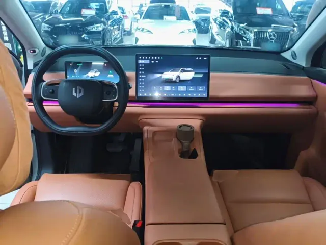 Leapmotor C10 — Фото автомобиля 9