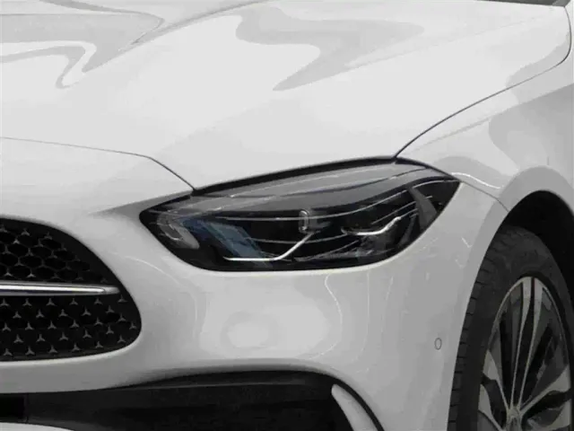 Mercedes-Benz C-Class — Фото автомобиля 3