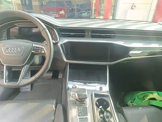 Audi A6L — Фото автомобиля 12