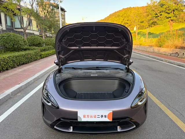 Xiaomi SU7 — Фото автомобиля 9