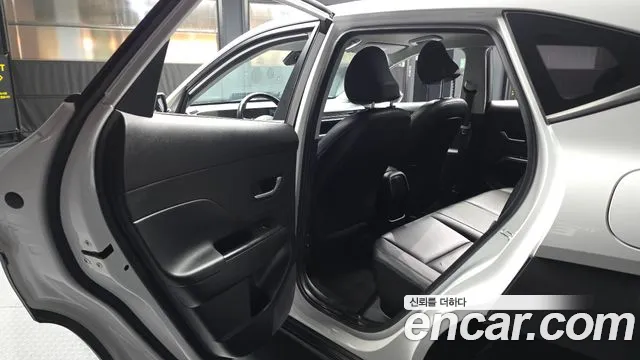 Hyundai Kona SX2 — Фото автомобиля 16