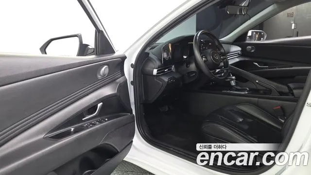 Hyundai Avante CN7 — Фото автомобиля 10