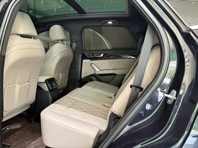 BYD Tang — Фото автомобиля 7