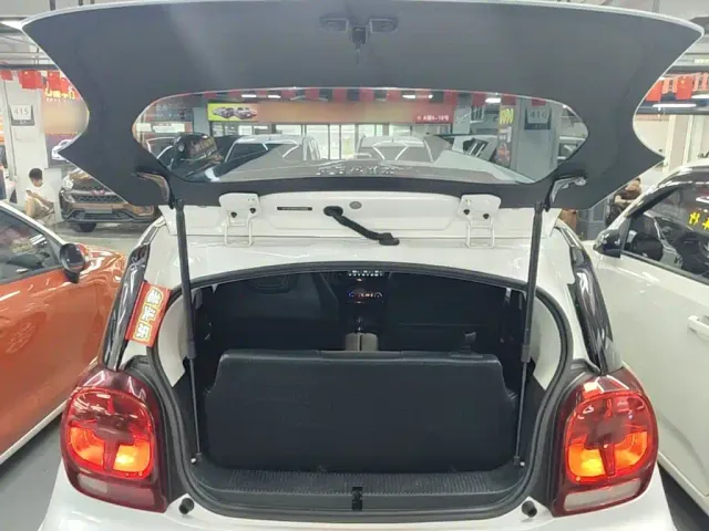 Roewe Clever — Фото автомобиля 18