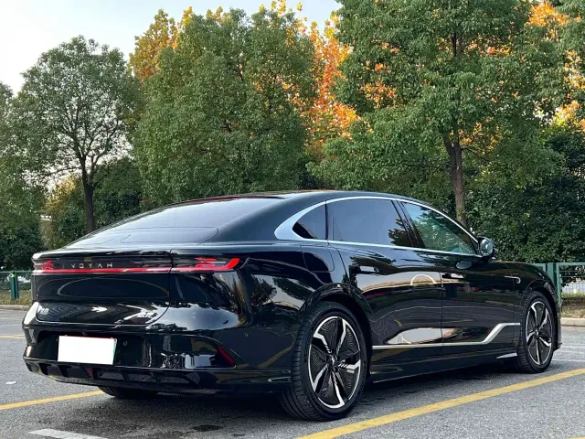 Voyah Auto VOYAH Zhuiguang 2023 4WD Flagship Edition — Фото автомобиля 7
