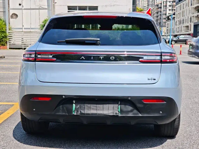 Aito M5 — Фото автомобиля 6