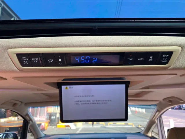 Toyota Alphard — Фото автомобиля 16