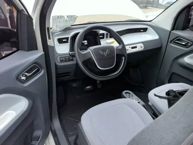 Wuling Hongguang Mini EV — Фото автомобиля 9