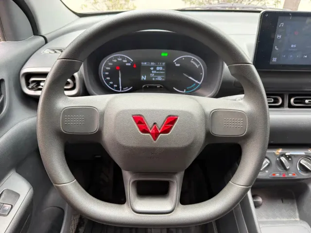 Wuling Hongguang — Фото автомобиля 8