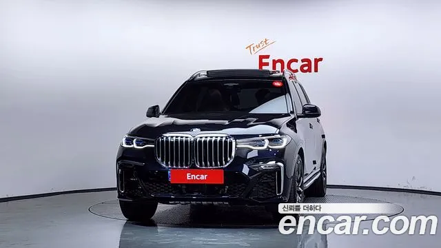 BMW X7 — Фото автомобиля 2