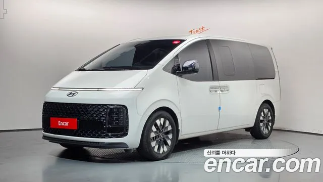 Фотография автомобиля — Hyundai Staria