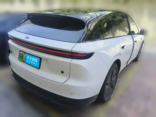 Li Auto i6 — Фото автомобиля 2