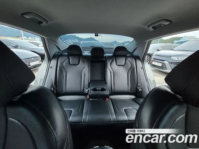 Hyundai Avante CN7 — Фото автомобиля 14