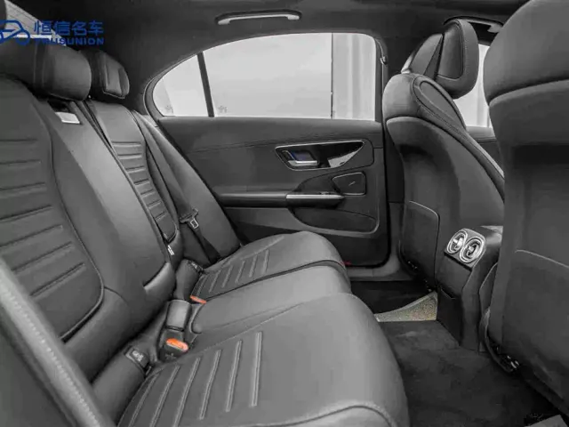 Mercedes-Benz C-Class — Фото автомобиля 16