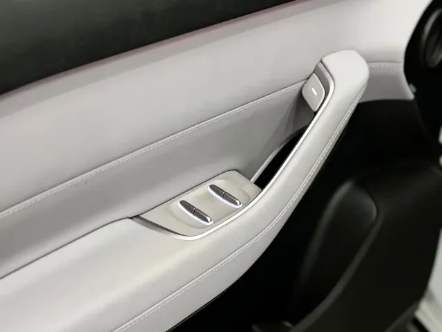 Nio EC6 — Фото автомобиля 16